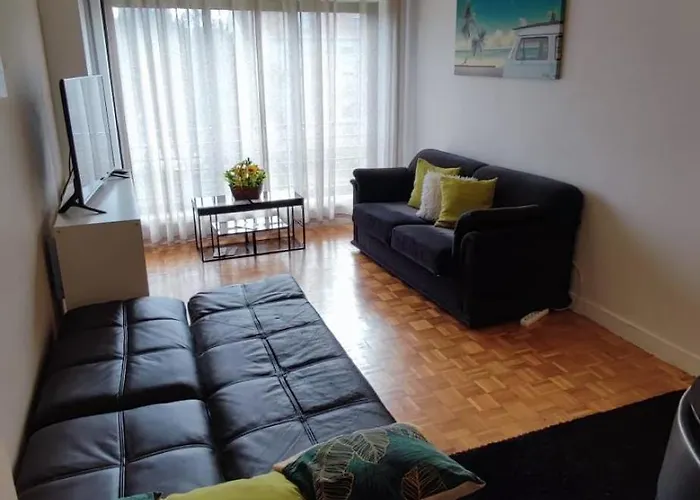 Διαμέρισμα Metro Station