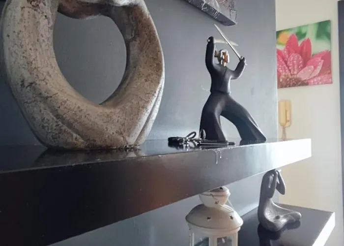 Metro Station 아파트 *